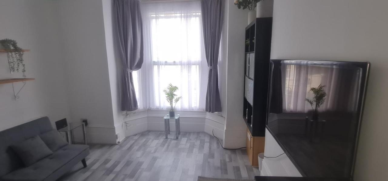2 Bed Flat In Lambeth Apartment London Bagian luar foto